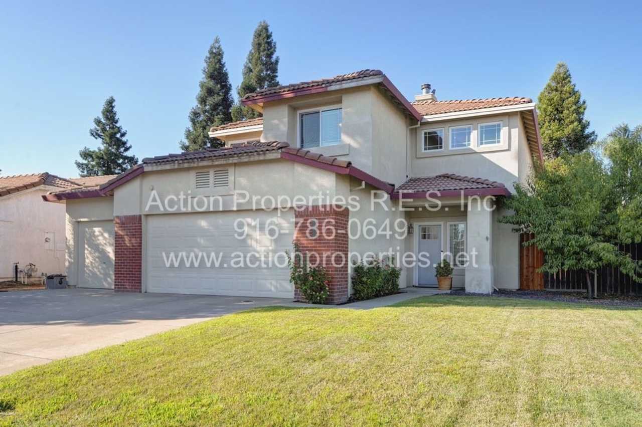 Rocklin Solar 5 Bed 3 Bath 3 Car Garage: Pool with Service