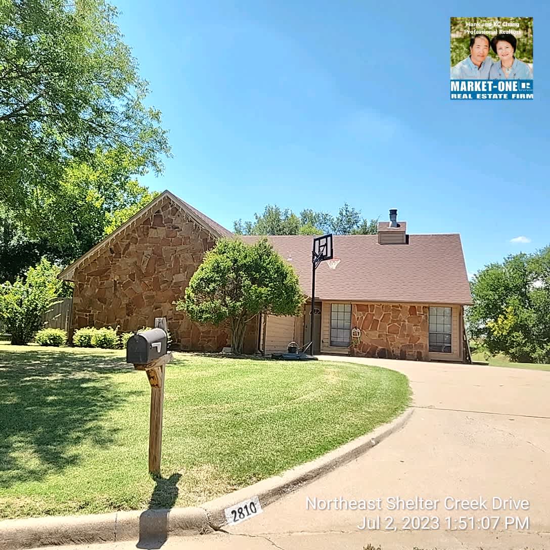 2810 Ne Shelter Creek Dr
