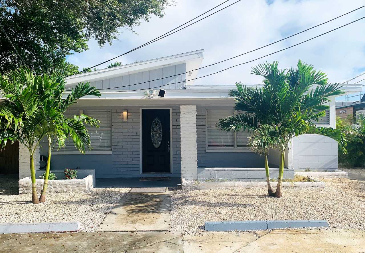 3805 W Leona St Apt 1