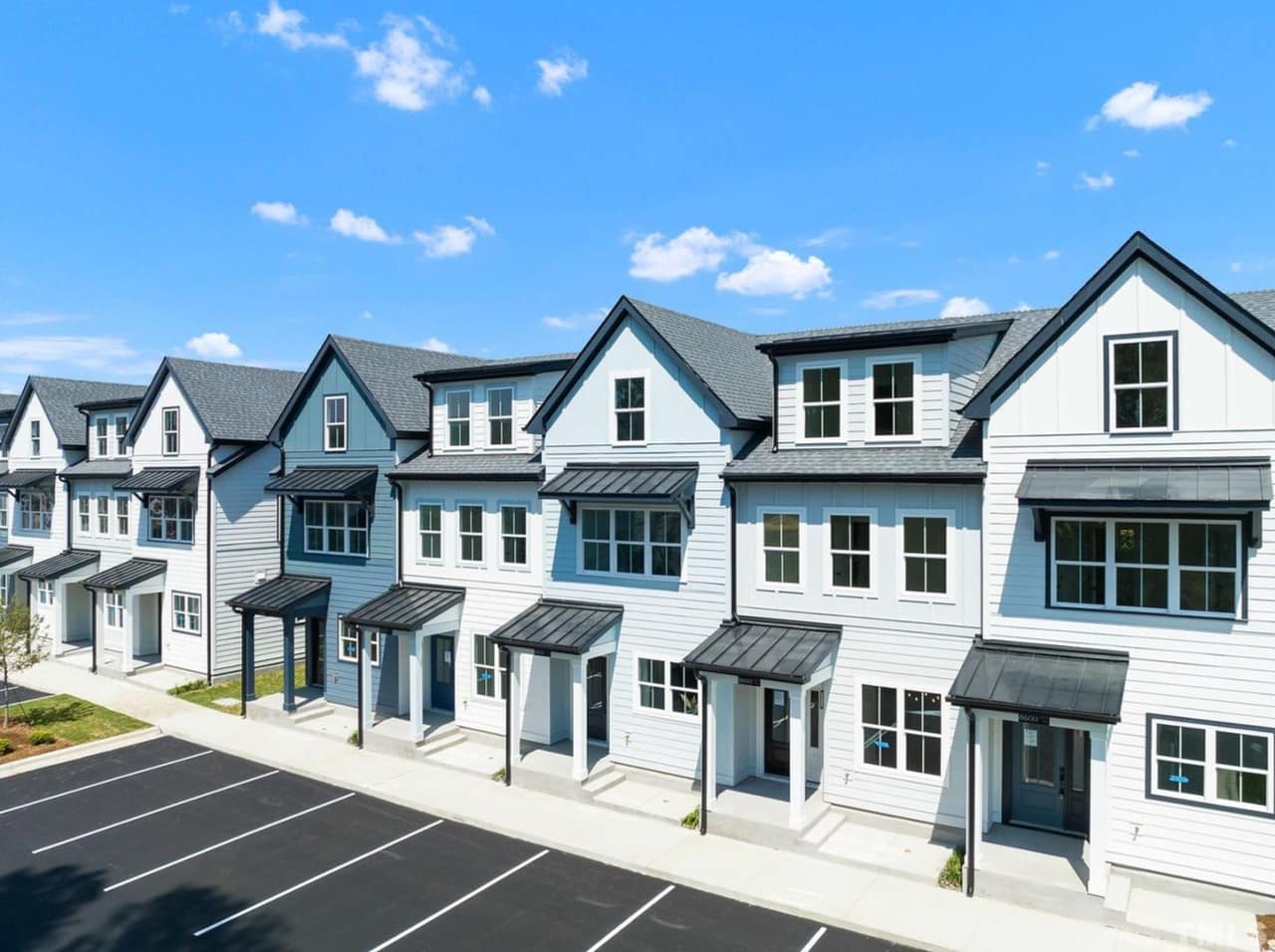 Room in 4 Bedroom Home at Brushfoot Wy