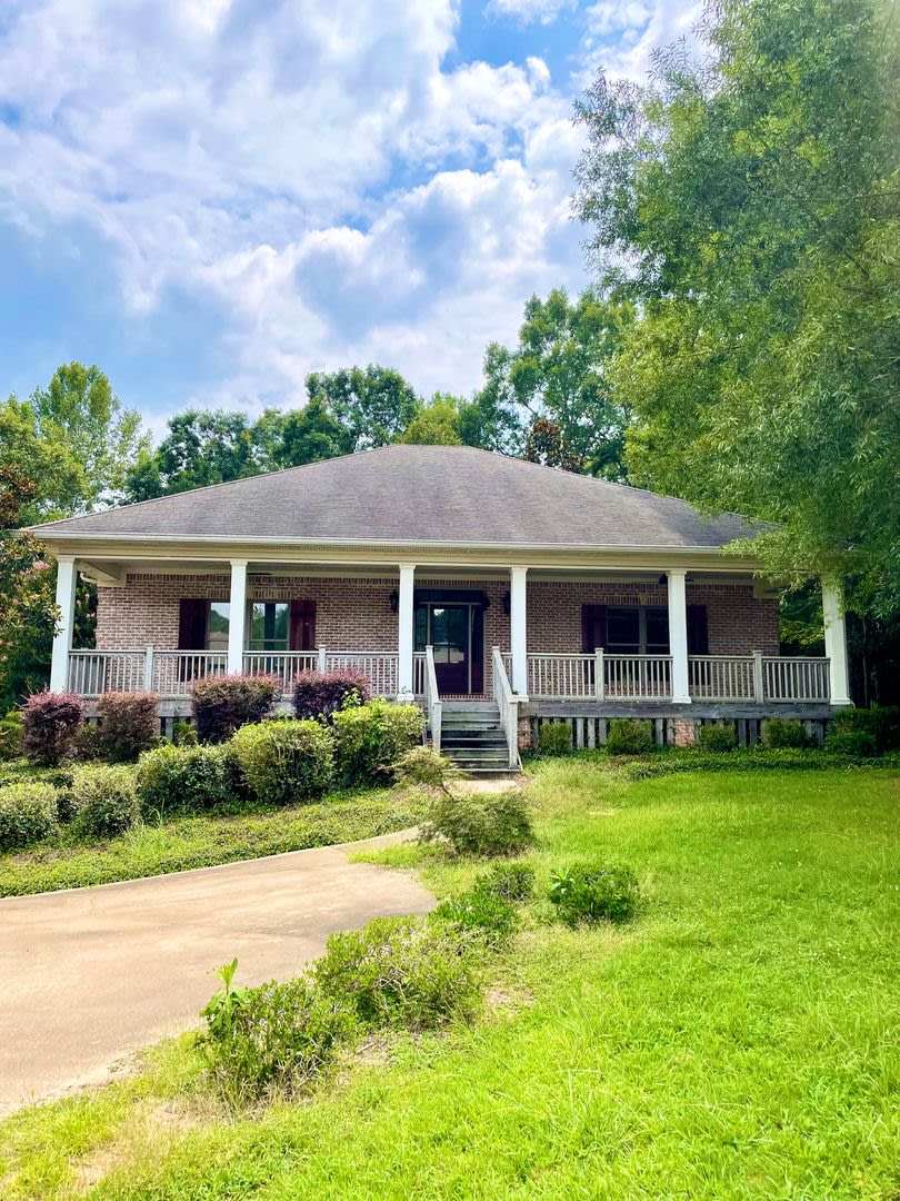 Beautiful Home Available Soon!