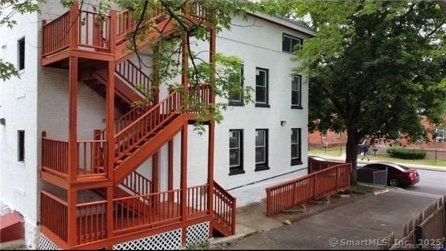 33 Center Street unit: 2Nd Floor