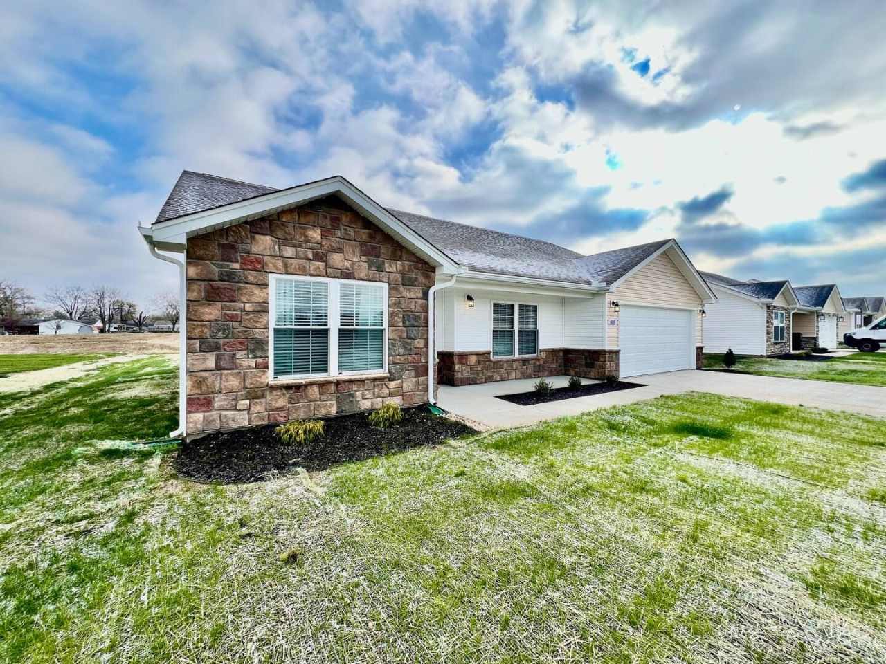 Beach house get away in Trenton, OH