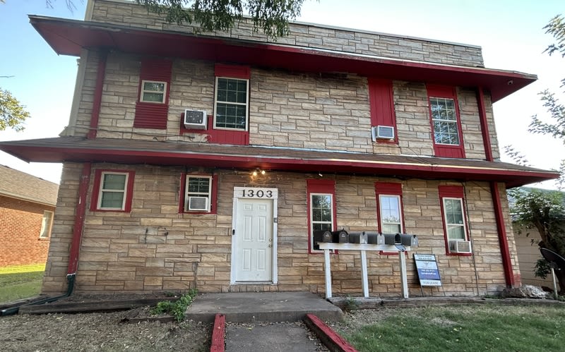 1303 Bell Street - 2