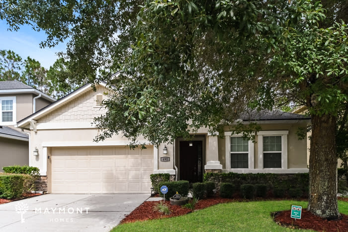 492 Glendale Lane