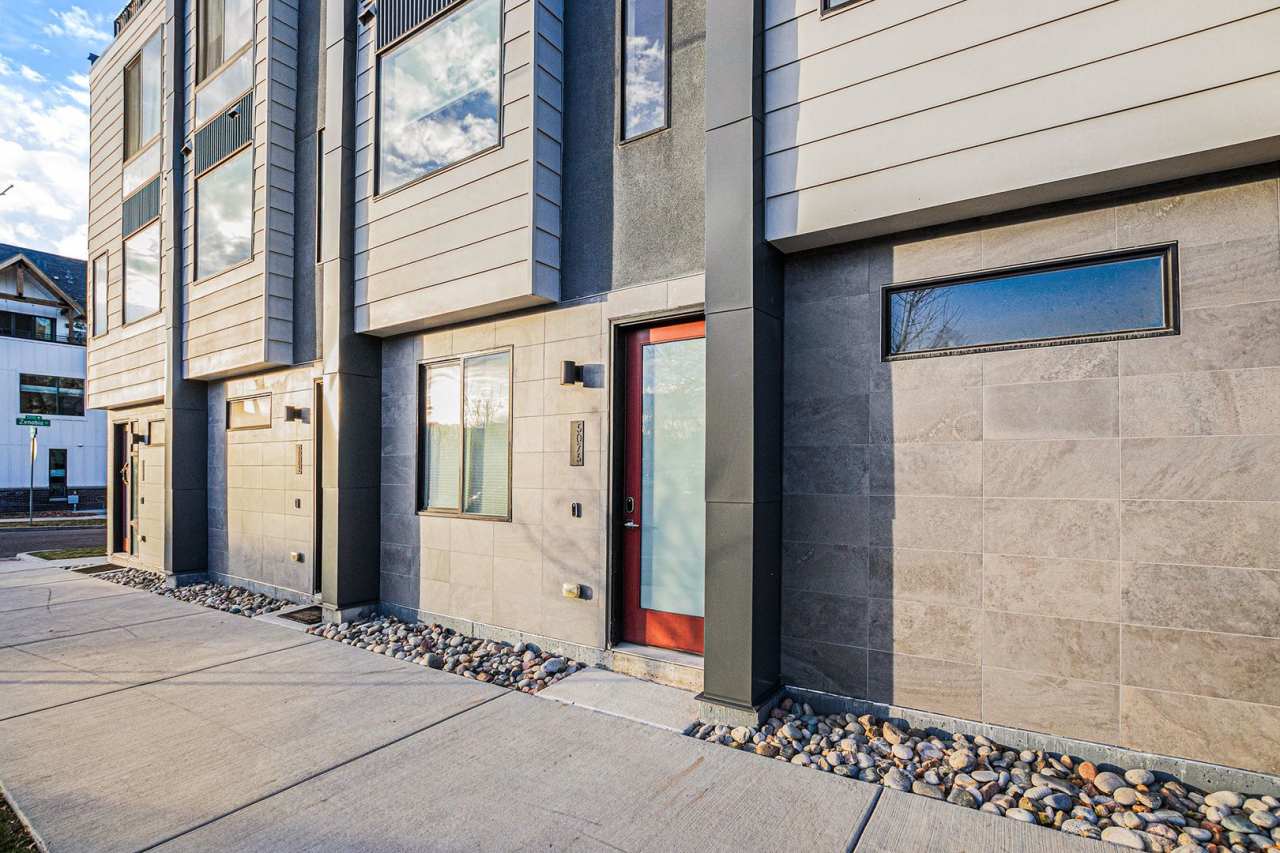 1 Bed 1.5 Bath Townhome in West Highland Available!