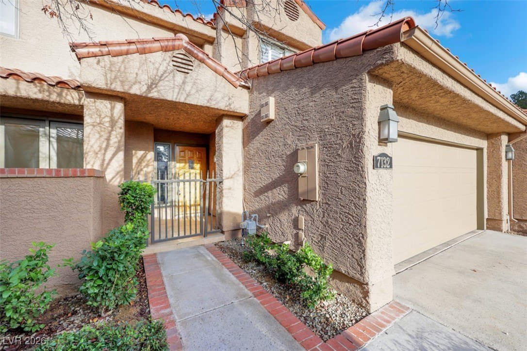 7132 Mission Hills Drive