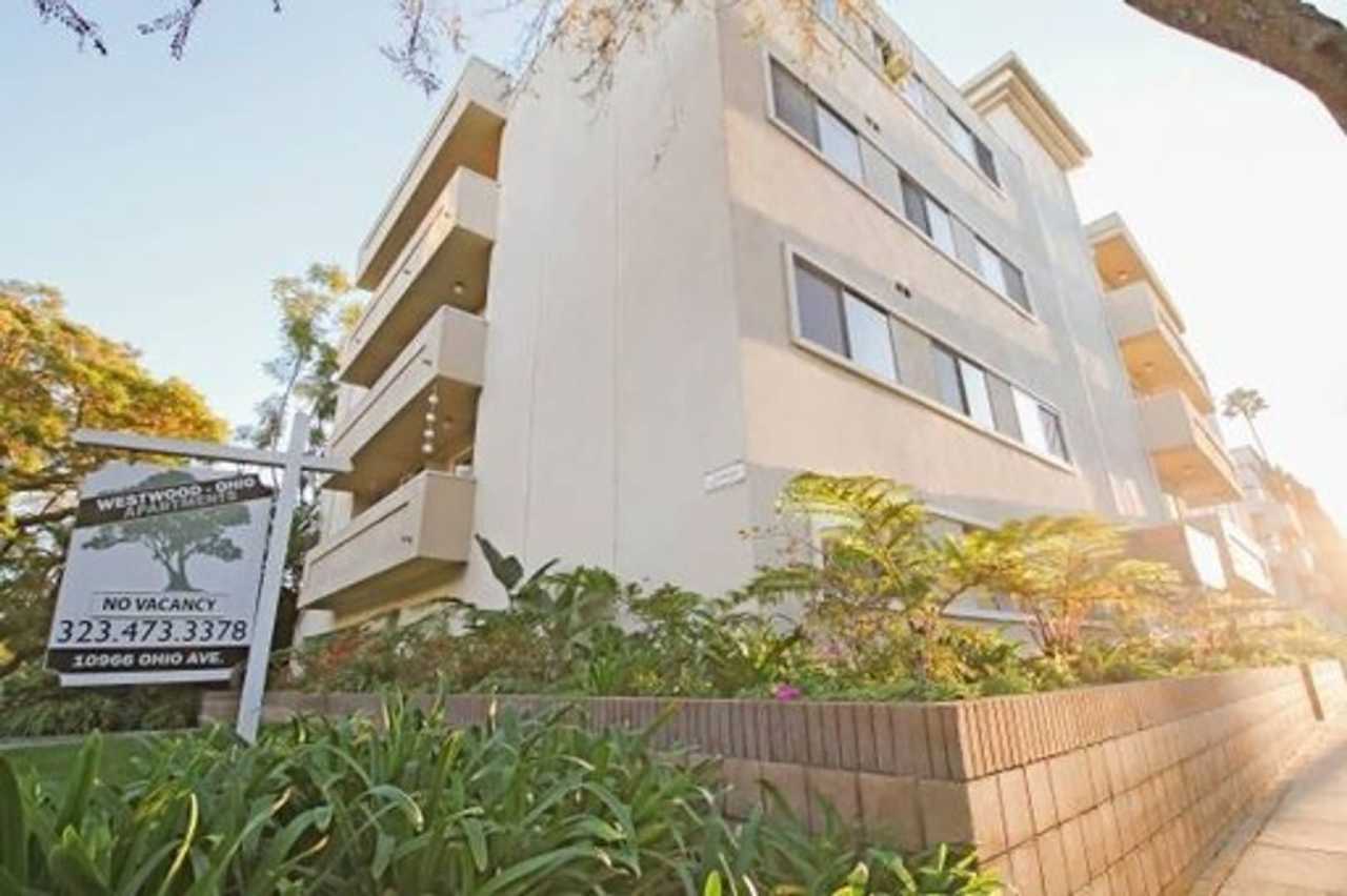 (6002) Westwood/Ohio Apartments