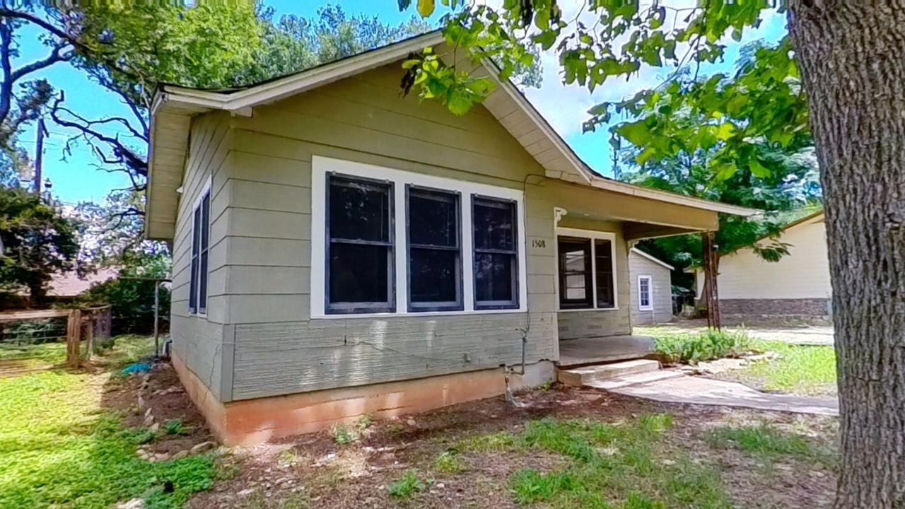 1508 Owens St