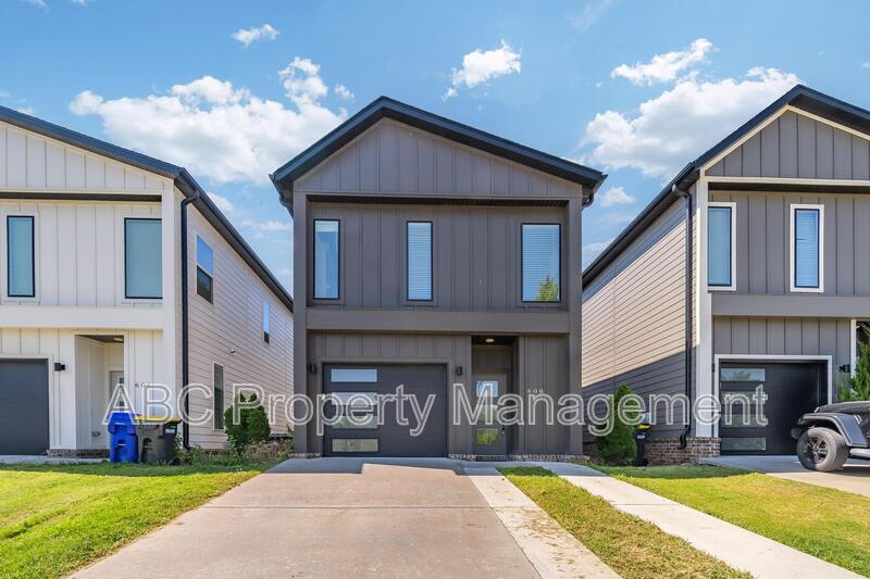 608 West Maple Street