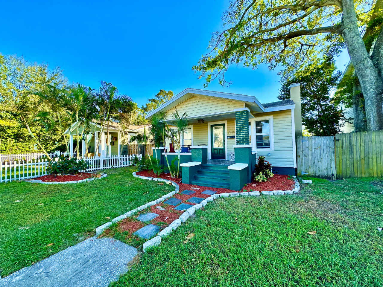 2540 Dartmouth Ave N