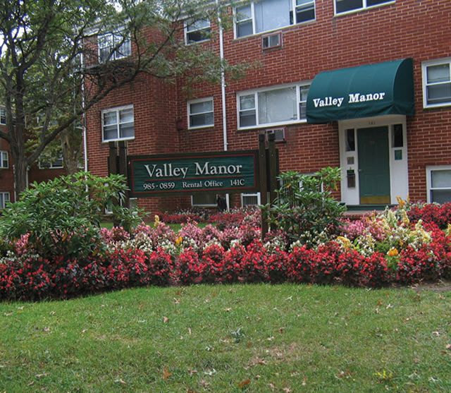 Valley Manor