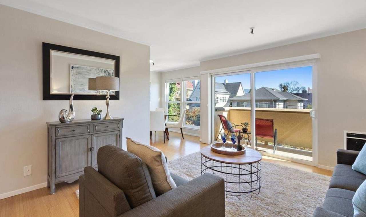 Updated Condo Steps from Lake Merritt with Parking and Utilities Included