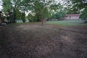 3 Bed 1.5 Bath Total Electric, Fenced Back Yard.