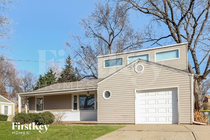 5707 North Amoret Avenue