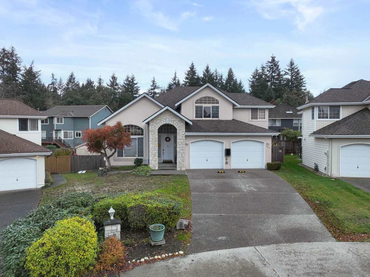 Immaculate 4-Bed Federal Way Home | Smart Tech, Tesla Charger,  Near JBLM!