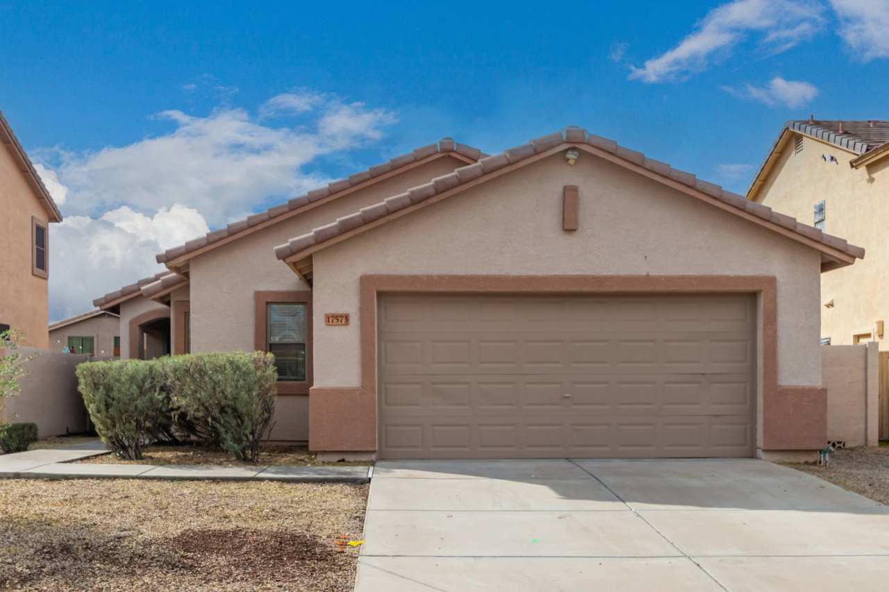 New Listing in Goodyear