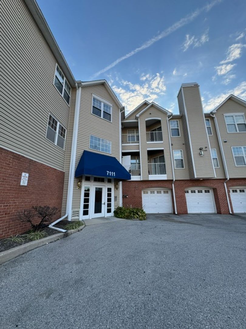 Condo for rent in Windsor Mill!