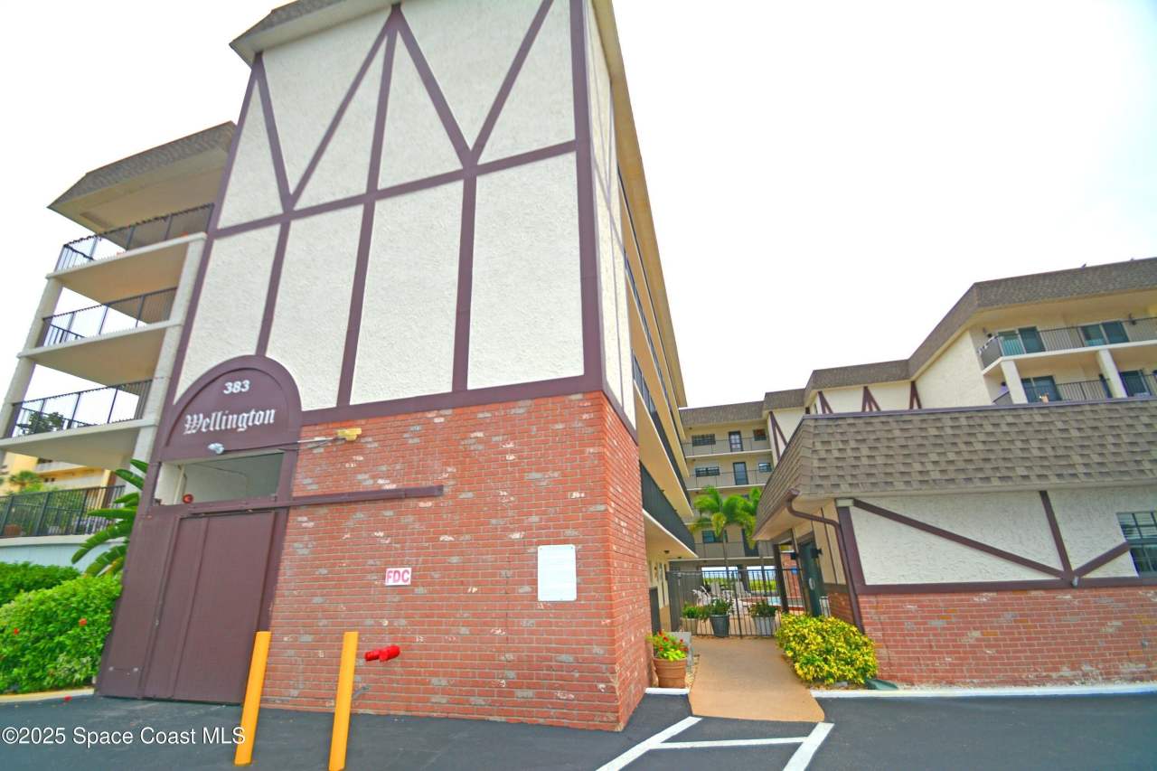 383 N Atlantic Ave unit: 105