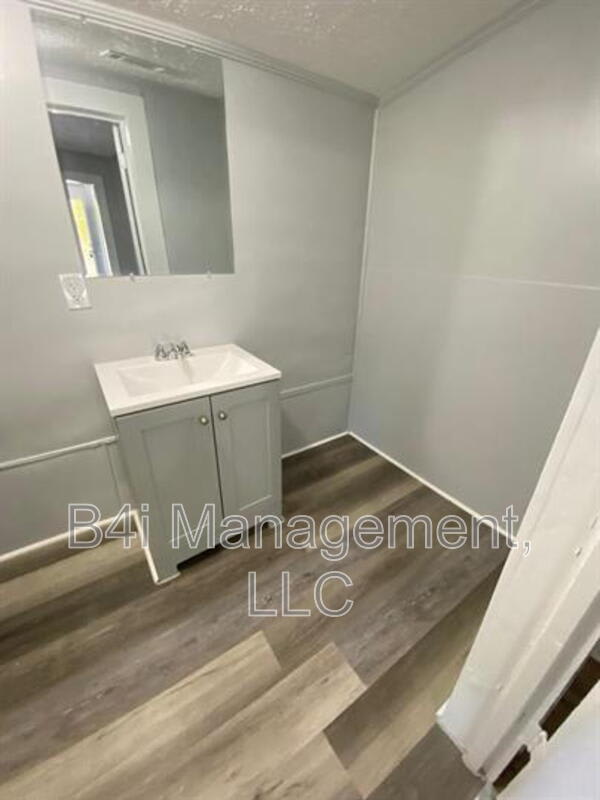 110 West Mitchell Street