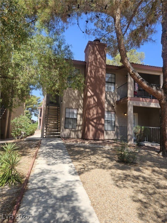 5576 W Rochelle Avenue