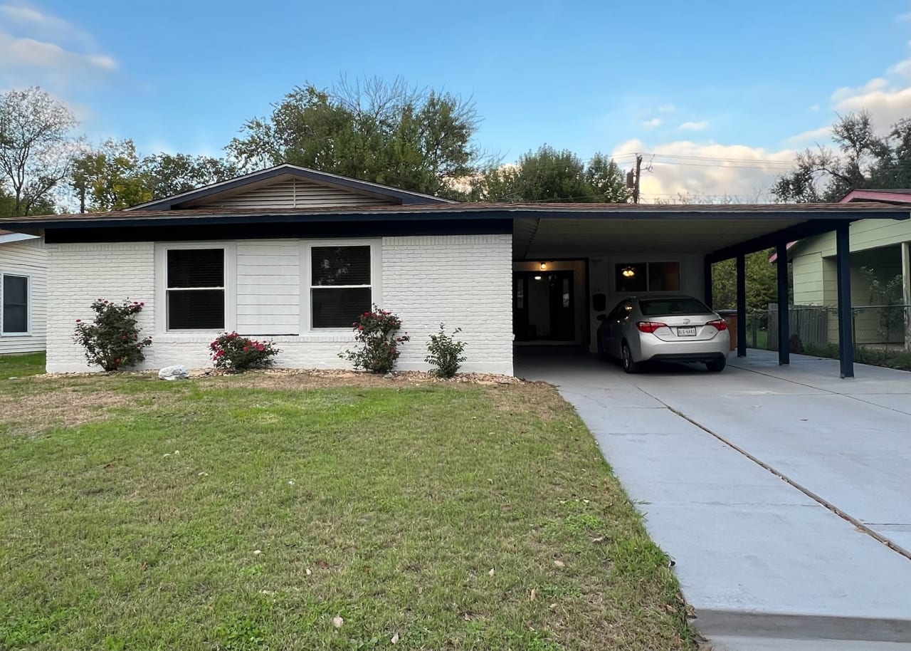 1318 Broadmoor Drive