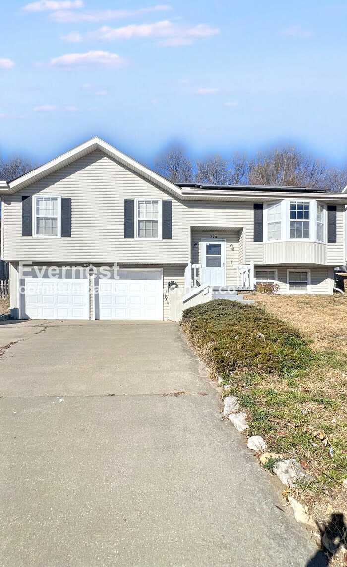 325 Fawn Valley Street