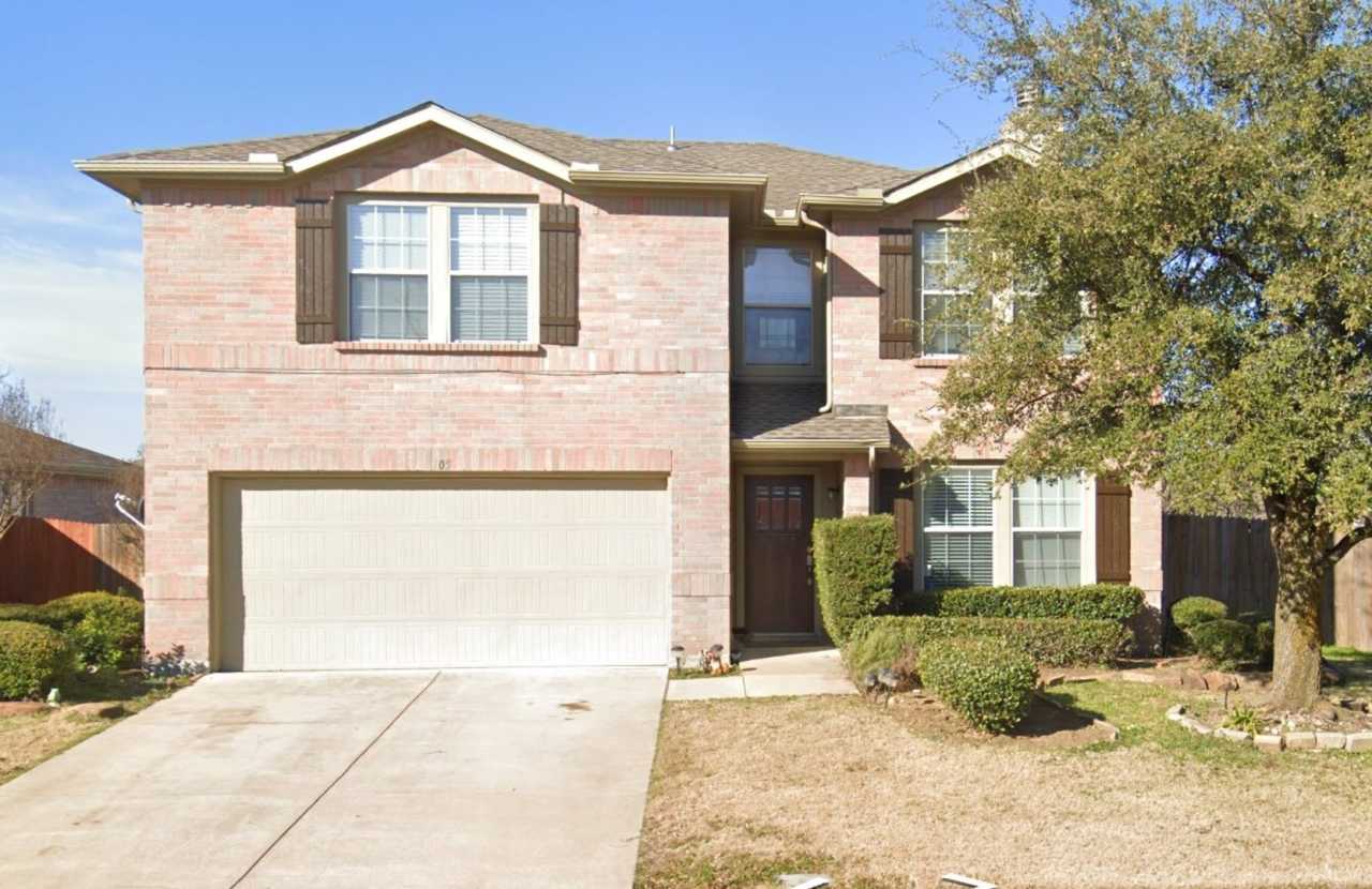 Great 4 Bdrm 2 Bath Home in Krum Tx