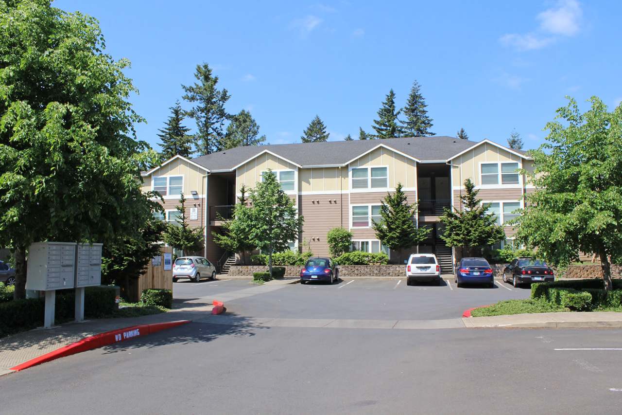 Modern Construction Top Floor 2 Bedroom Condo with Great Patio**