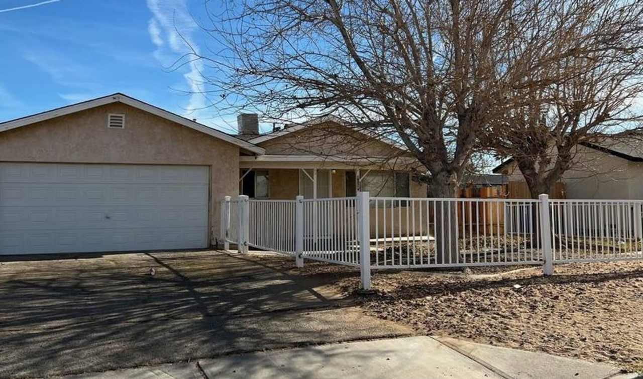 Adelanto Family Neighborhood! $2,100 3 Bedroom, 2 Bath Single Family Home for Rent