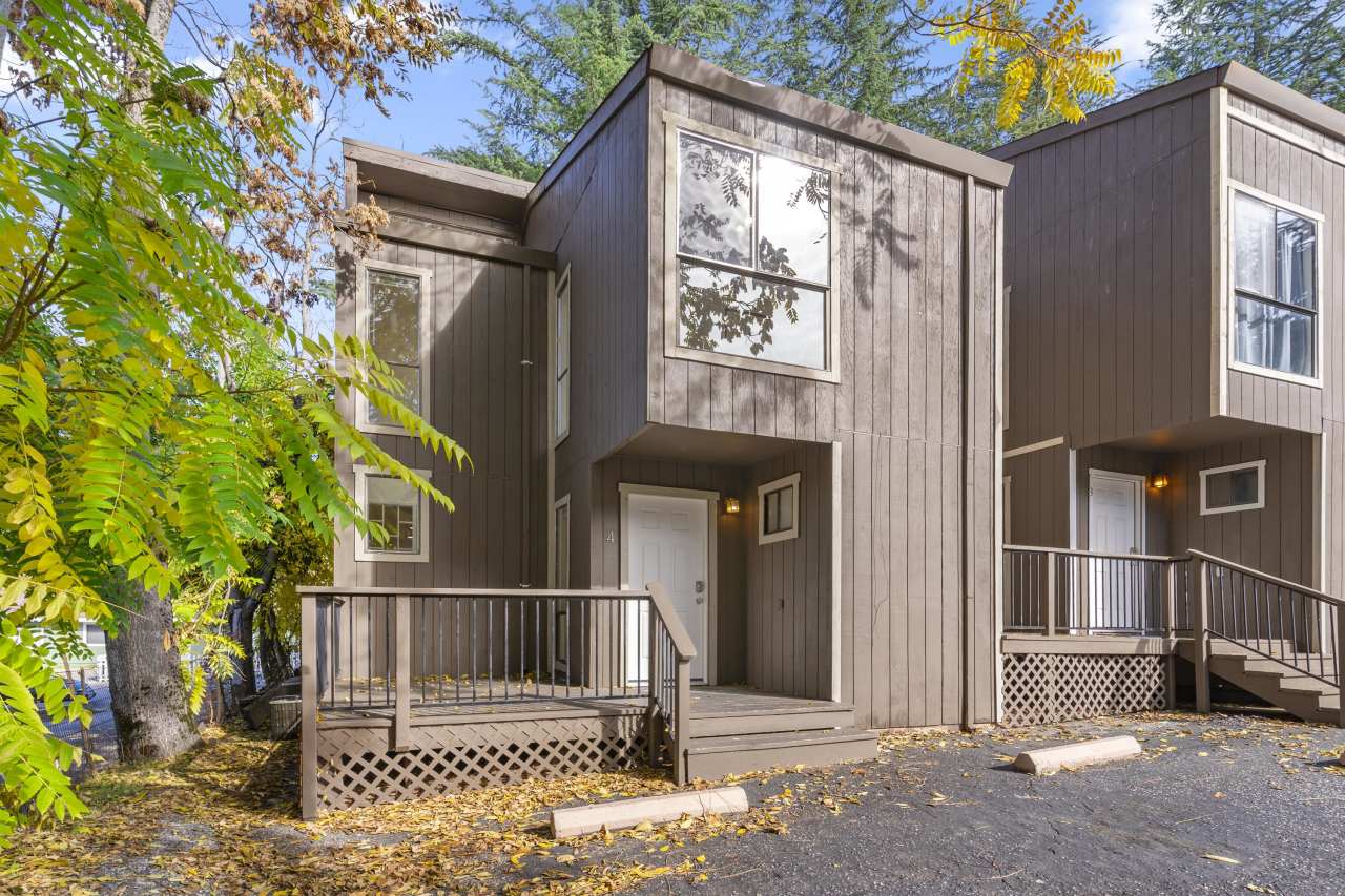 302 Pleasant Street Unit 4