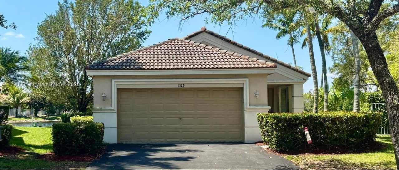 1314 Canary Island Dr