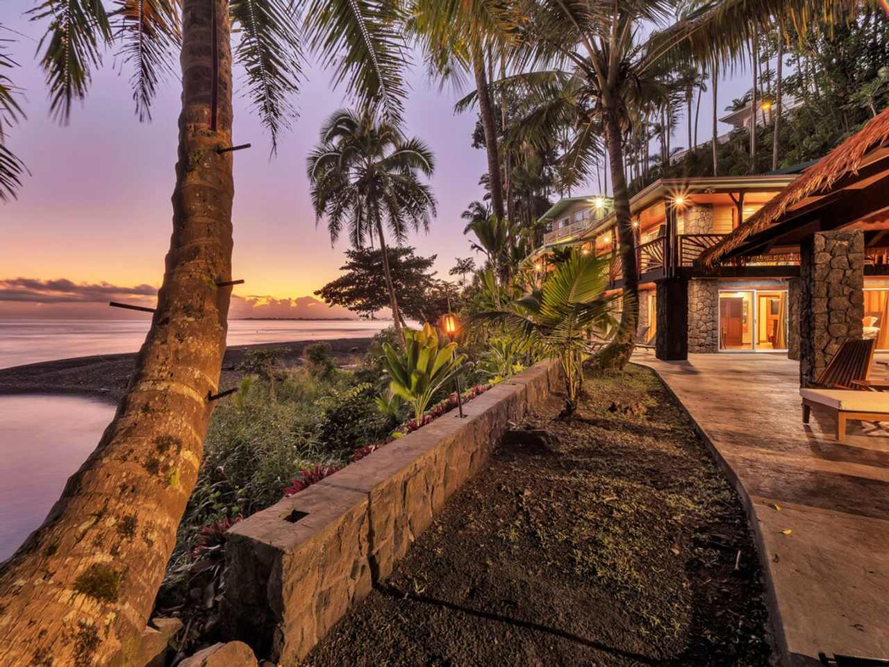 Oceanfront Estate: The Honolii Hale