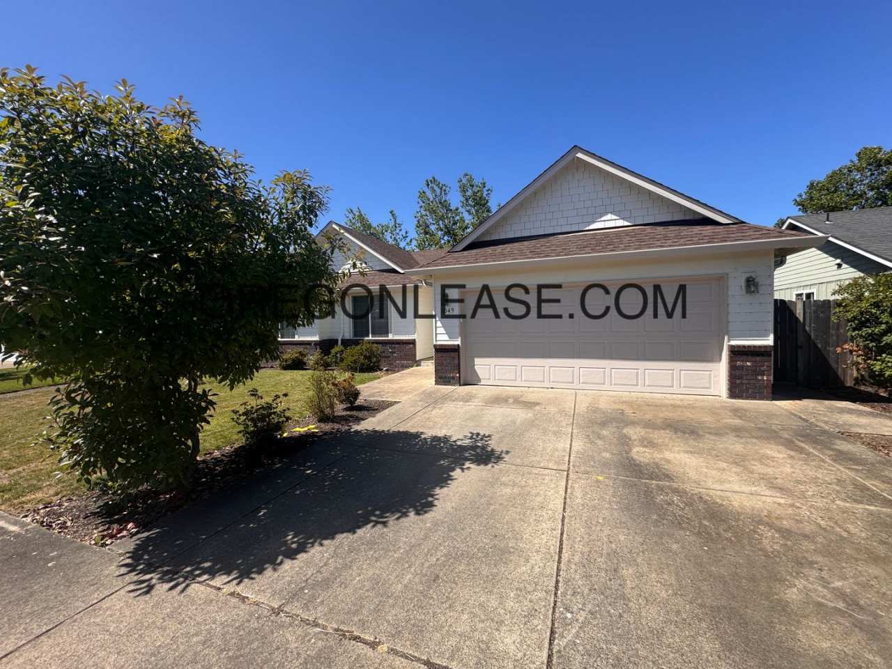 West Eugene 3 bedroom 2 bath home