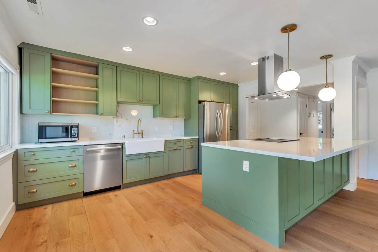 Remodeled 2-Bedroom 2-Bath Menlo Park Condo
