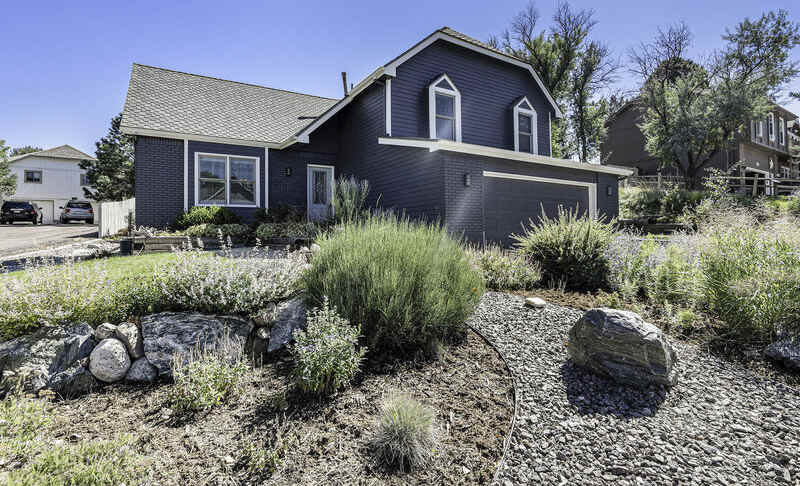 705 Grey Eagle Circle North