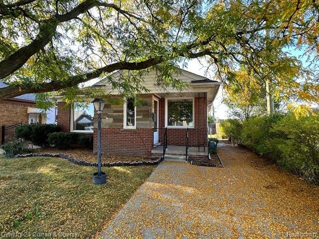 23937 HOLLANDER Street