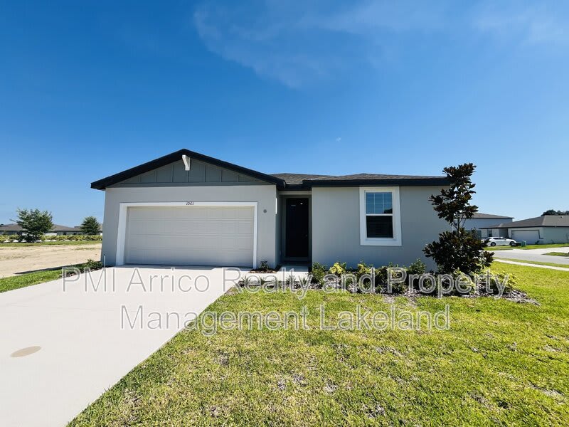 1061 Oak Valley Drive