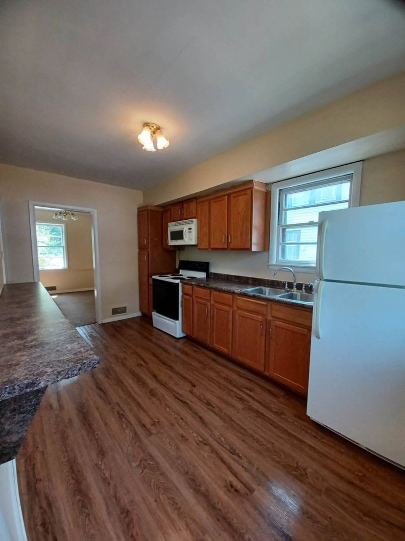 4 Bedroom House with a Detached Garage