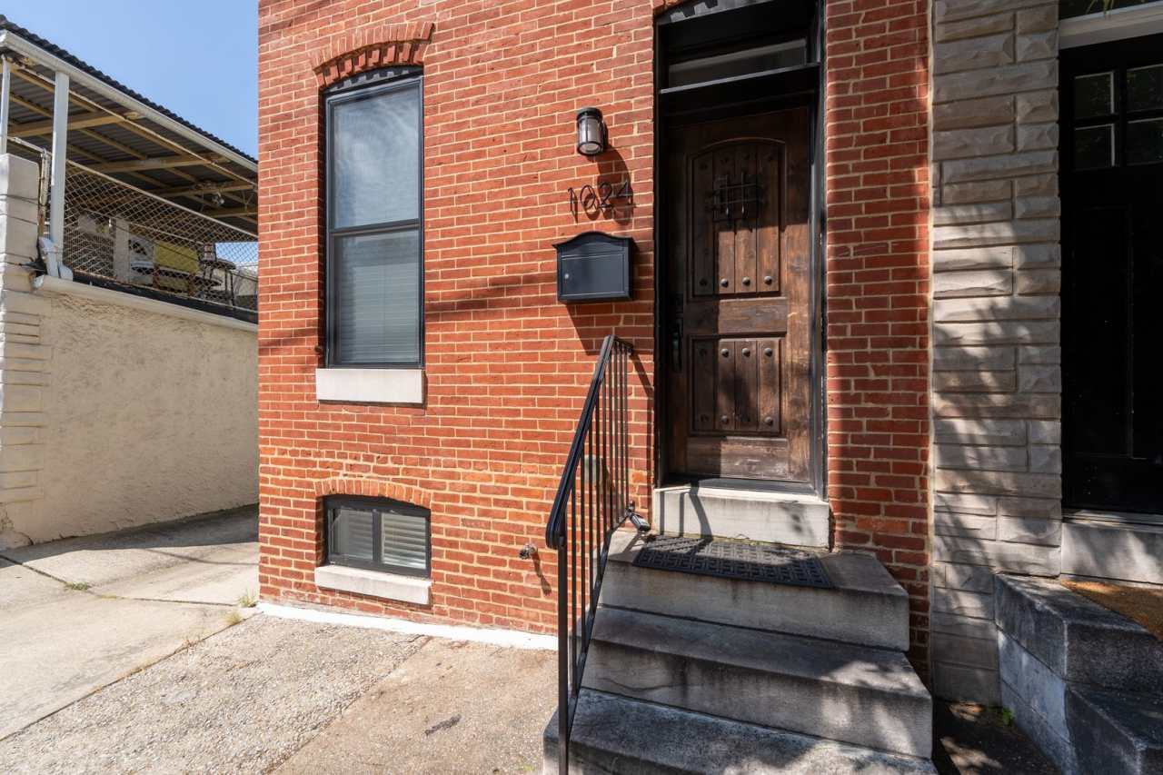 4-Bedroom, 3-Bathroom with Garage - Canton Townhouse