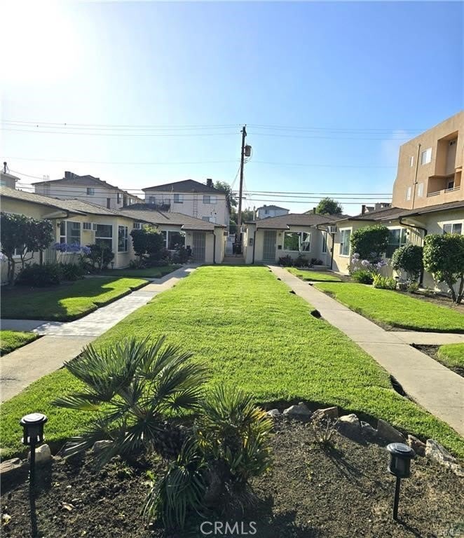 231 E Valencia Avenue