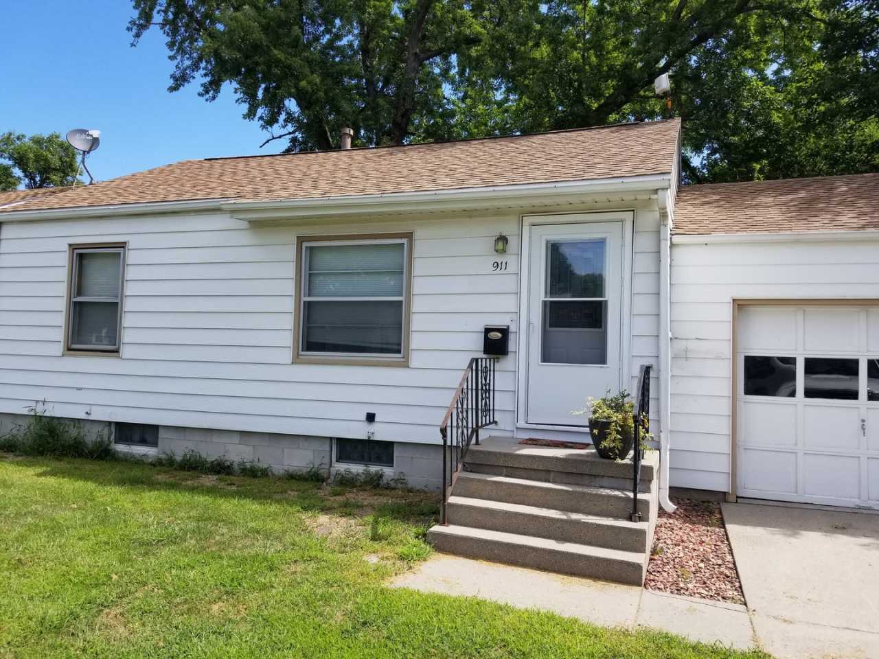 FIRST MONTH'S RENT 1/2 PRICE! 2 bedroom, 2 bath house located near waterpark! ¡PRIMERO MES DE ALQUILER A MITAD DE PRECIO!¡Casa de 2 dormitorios y 2 baños ubicada cerca del parque acuático!