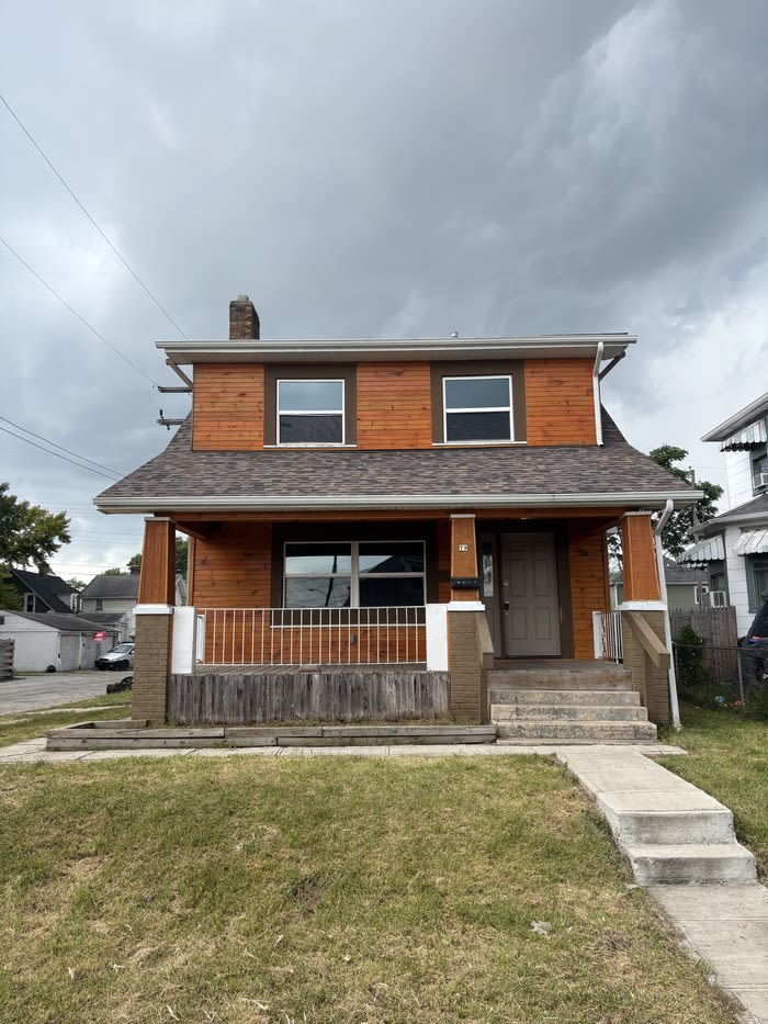 73 North Oakley Avenue