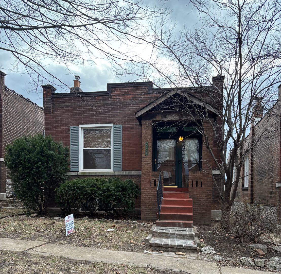 Completedly Remodeled 2+ Bedroom Home