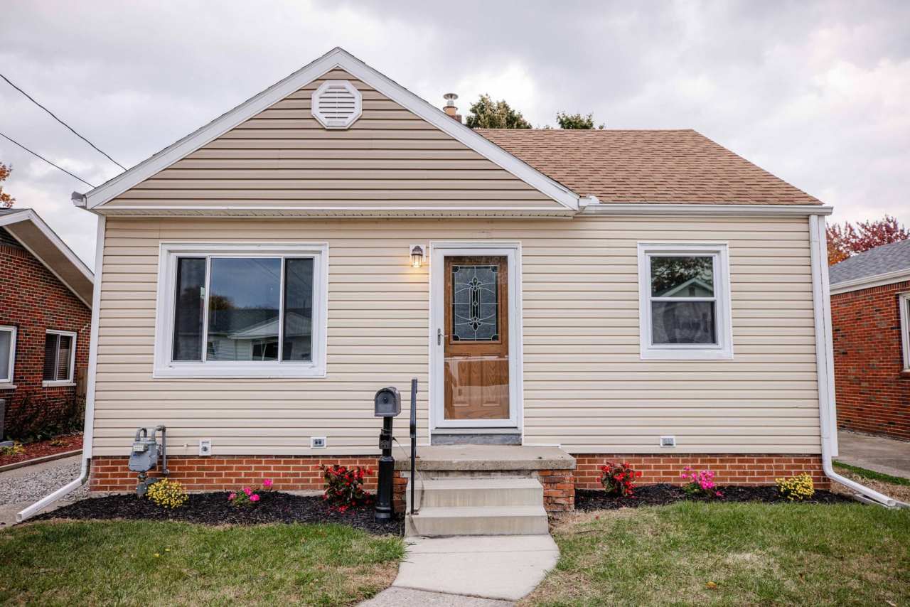 Beautifully remodeled two bedroom home for rent. Central A/C, updated kitchen an bathroom, new flooring, fresh paint, and tons of upgrades.