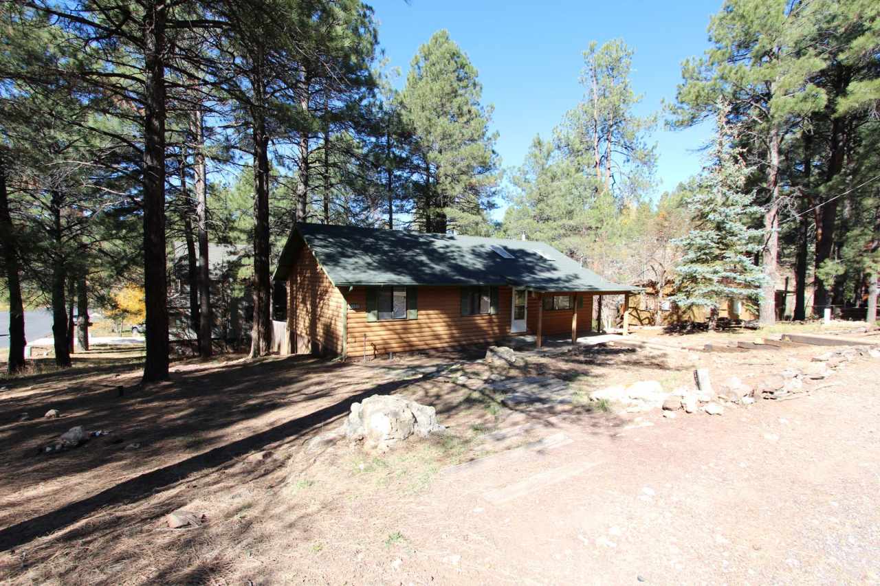 3 Bed, 2 Bath Cabin Home with Fenced Backyard  Balcony | Kachina Village