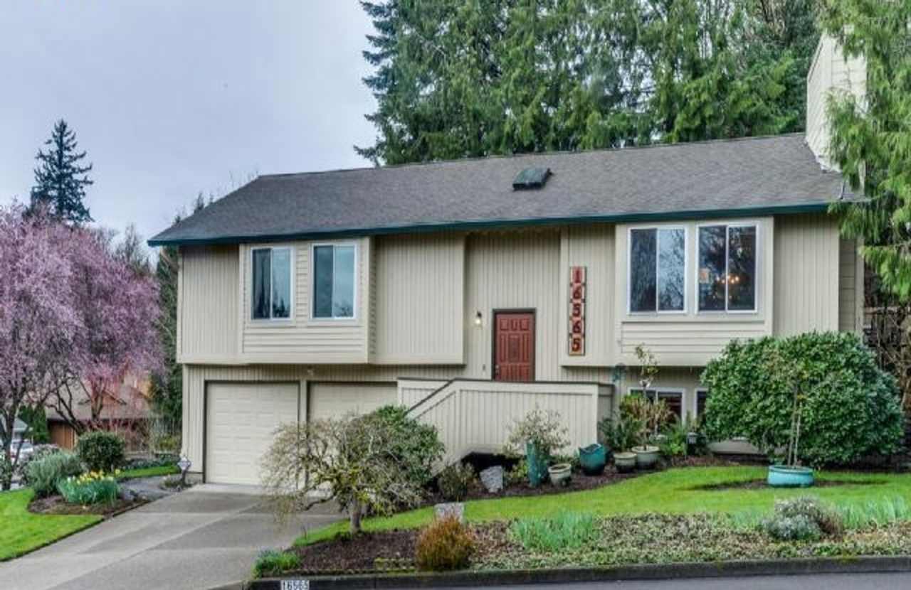 Large 4 Bedroom Home Only 40 Feet to the Entrance of Cook Family Park!