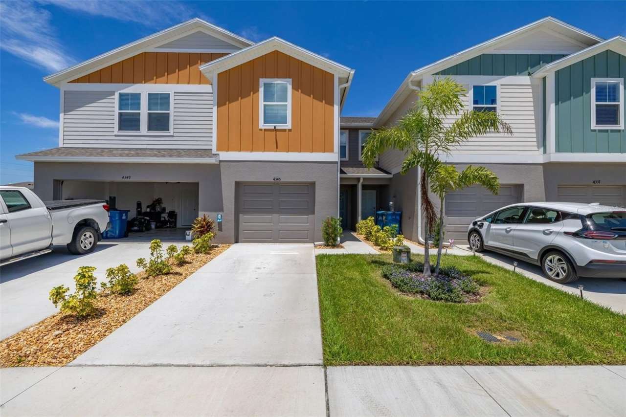 4345 HILLOCK BOULEVARD