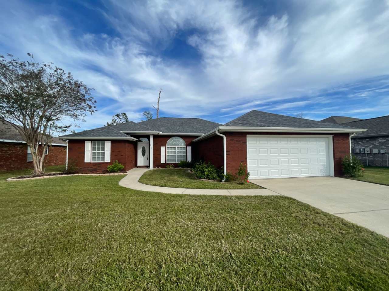 For Lease! Beautiful 3 BR, 2 BA in Camryn's Crossing.