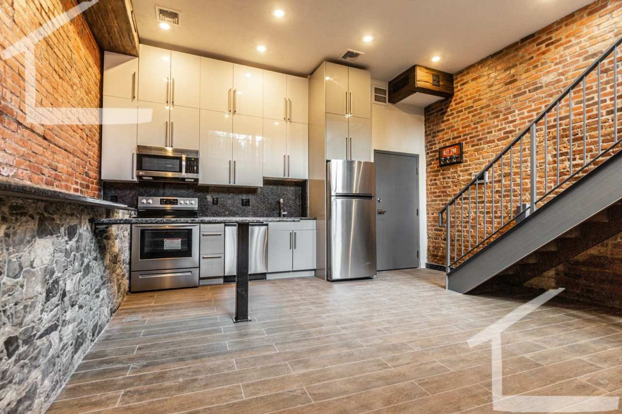 1033 Commonwealth Ave #101 Brookline MA 02445